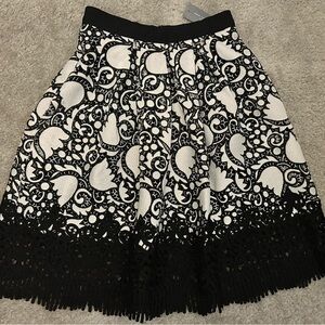Ann Taylor Black and White Patterned A-Line Skirt